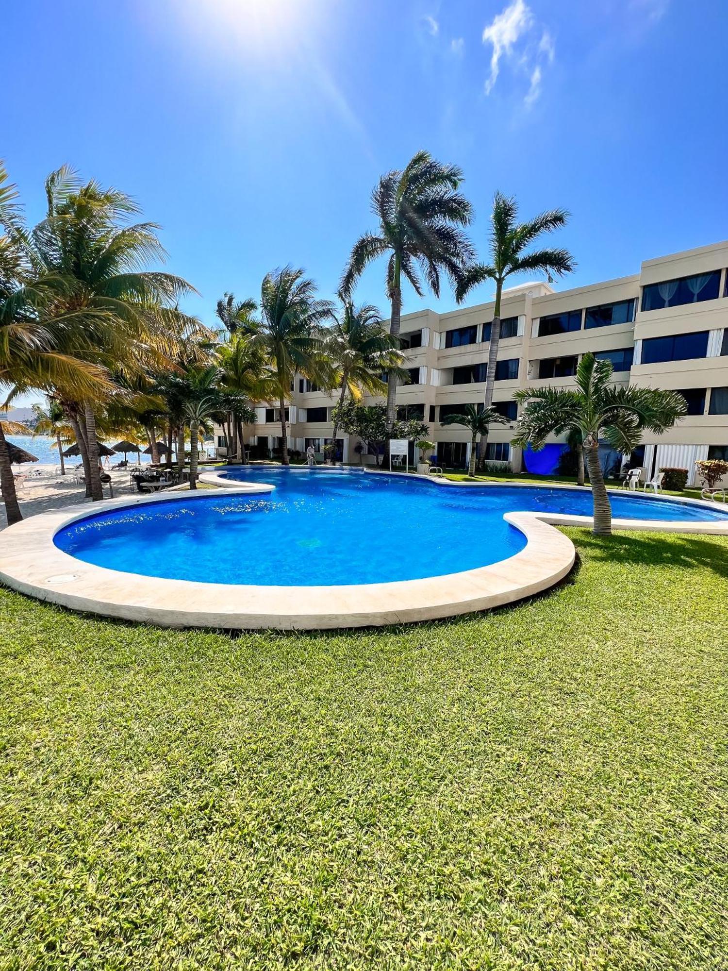 Bello Mar De Cancun, Beautiful 2Br 2Ba Condo Overlooking Beach Spectacular View! Экстерьер фото